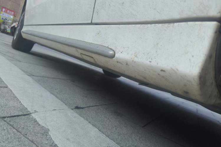 Used Mercedes-Benz C-Class 2015 C 180 L Sport Edition Chassis Front Right