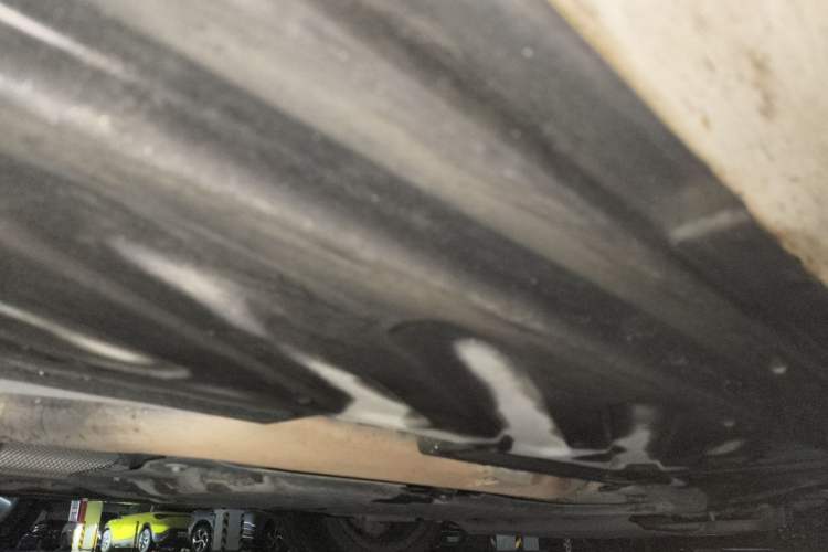 Used Mercedes-Benz C-Class 2015 C 200 L 4MATIC Sport Edition Chassis Front Right