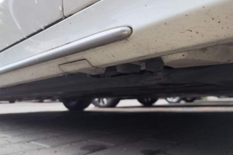 Used Mercedes-Benz C-Class 2015 C 260 L Sport Edition Chassis Front Right