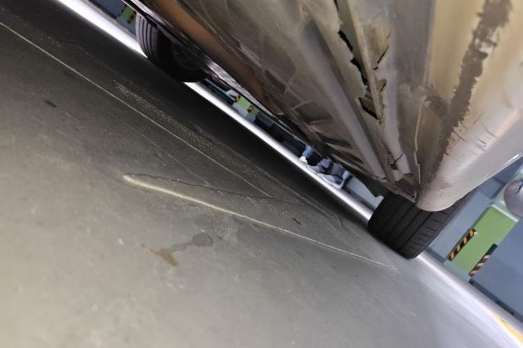 Used Mercedes-Benz C-Class 2015 C 180 L Chassis Front Right