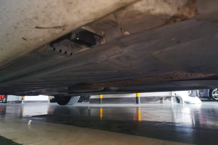 Used Mercedes-Benz C-Class 2015 Facelift C 200 L Chassis Front Right