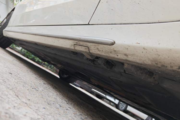 Used Mercedes-Benz C-Class 2015 C 300 L Sport Edition Chassis Front Right