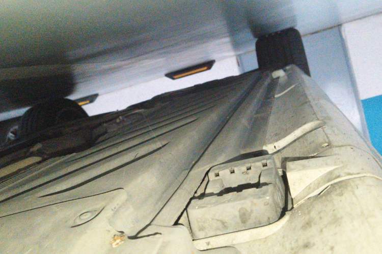 Used Mercedes-Benz C-Class 2015 C 200 station wagon Chassis Front Right
