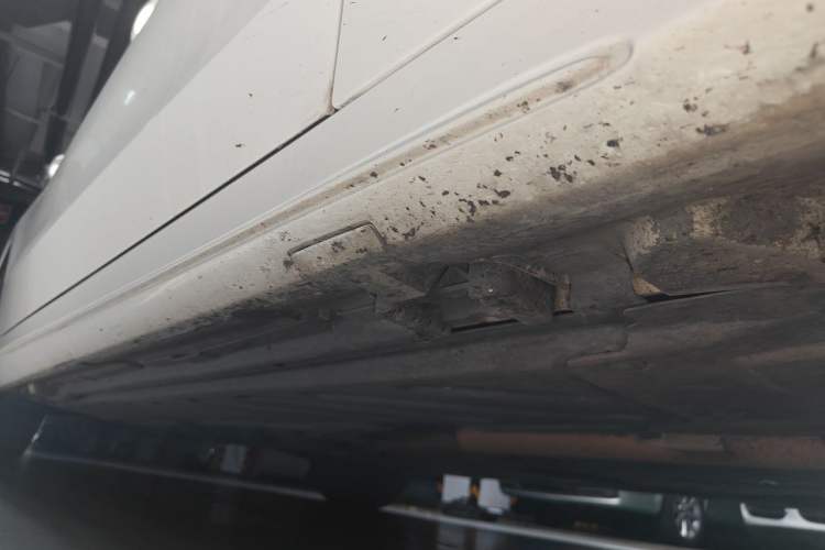 Used Mercedes-Benz C-Class 2015 C 200 Sport Edition 4MATIC Chassis Front Right