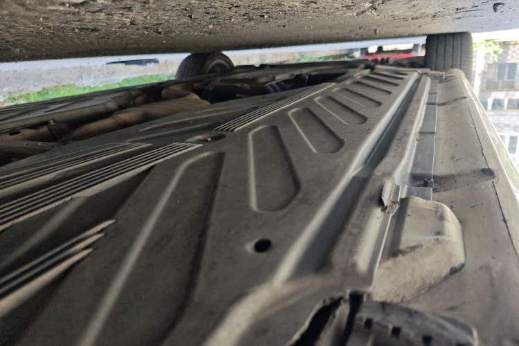 Used Mercedes-Benz C-Class 2015 C 200 Sport Edition Chassis Rear Left