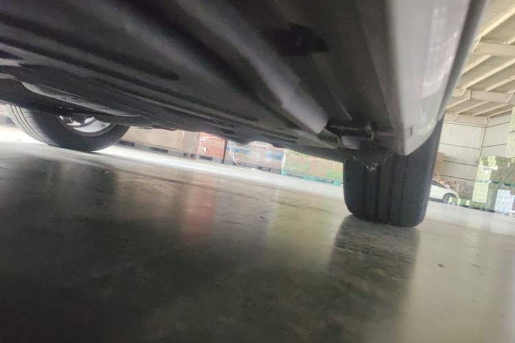 Used Mercedes-Benz C-Class 2015 C 200 L Sport Edition Chassis Rear Left