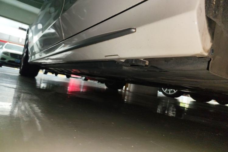 Used Mercedes-Benz C-Class 2015 Revised C 200 L Sport Edition Chassis Rear Left