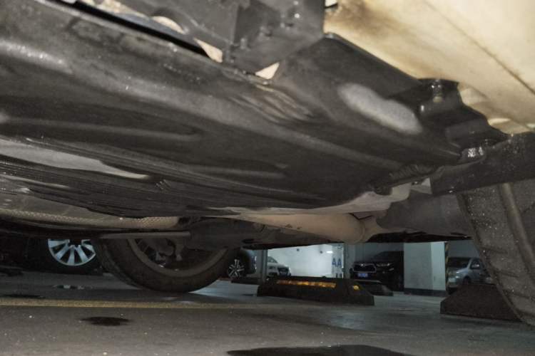 Used Mercedes-Benz C-Class 2015 C 200 L 4MATIC Sport Edition Chassis Rear Left