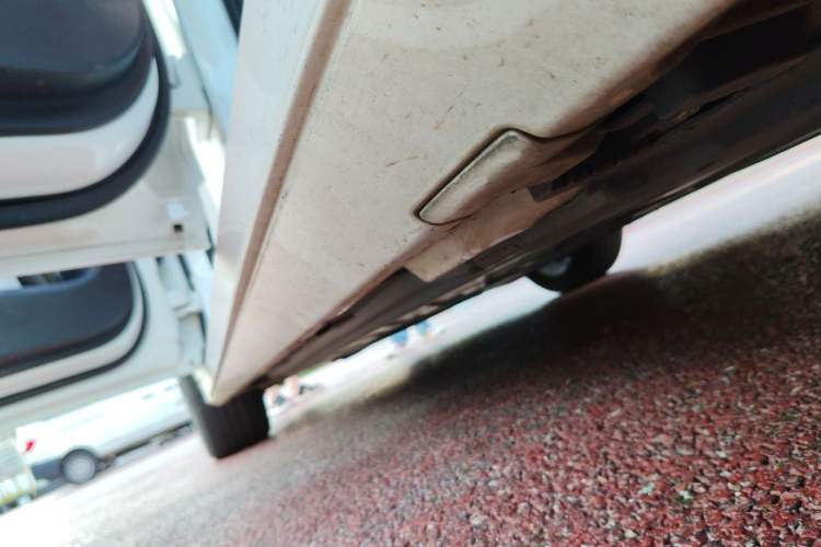 Used Mercedes-Benz C-Class 2015 C 200 station wagon Chassis Rear Left