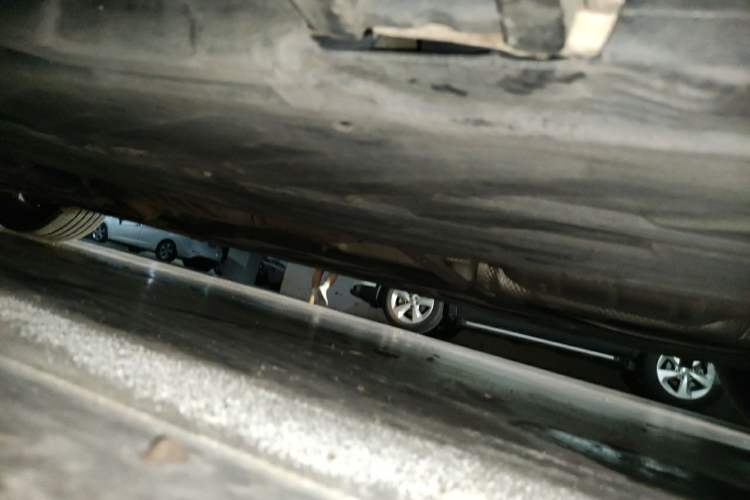 Used Mercedes-Benz C-Class 2015 C 200 L Sport Edition Chassis Rear Left