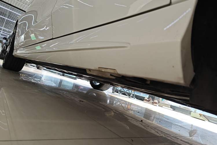 Used Mercedes-Benz C-Class 2015 C 300 Sport Edition Chassis Rear Left
