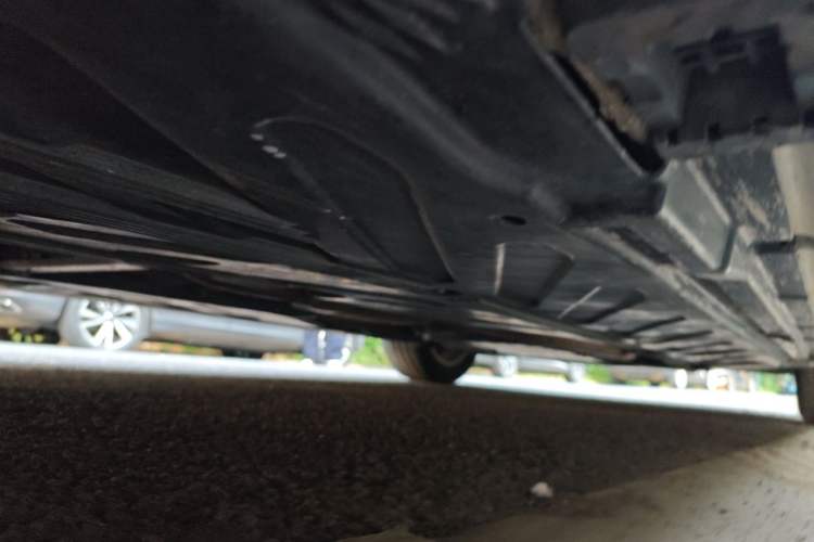 Used Mercedes-Benz C-Class 2015 C 200 L Chassis Rear Right