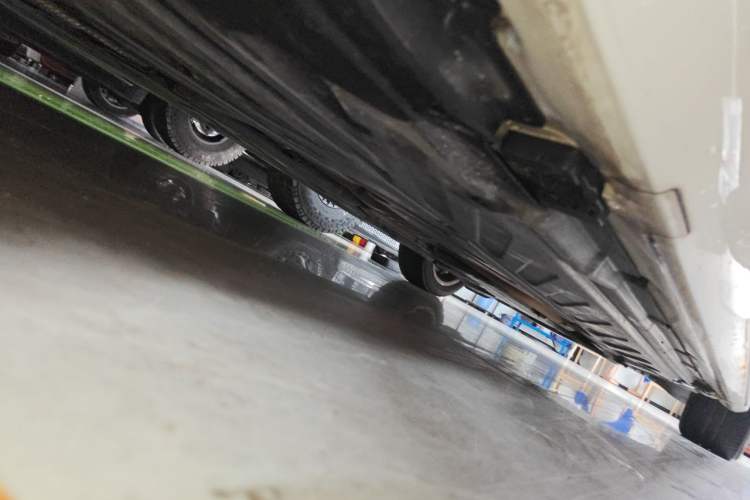 Used Mercedes-Benz C-Class 2015 Revised C 200 L Sport Edition Chassis Rear Right