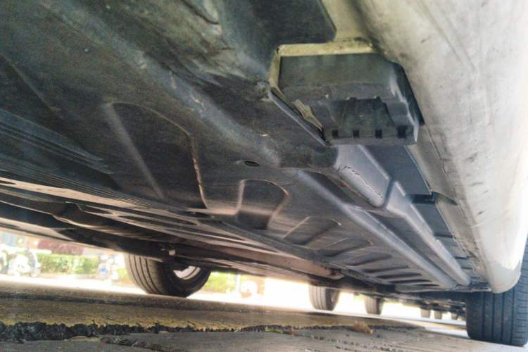 Used Mercedes-Benz C-Class 2015 C 200 L Chassis Rear Right