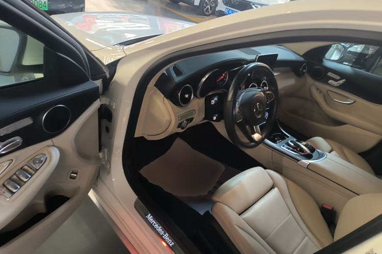 Used Mercedes-Benz C-Class 2015 Revised C 200 L Sport Edition Driver Seat