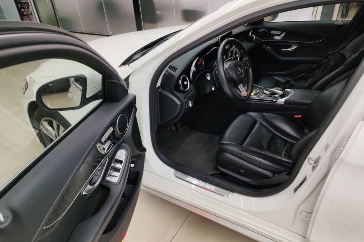 Used Mercedes-Benz C-Class 2015 Revised C 200 L Sport Edition Driver Seat
