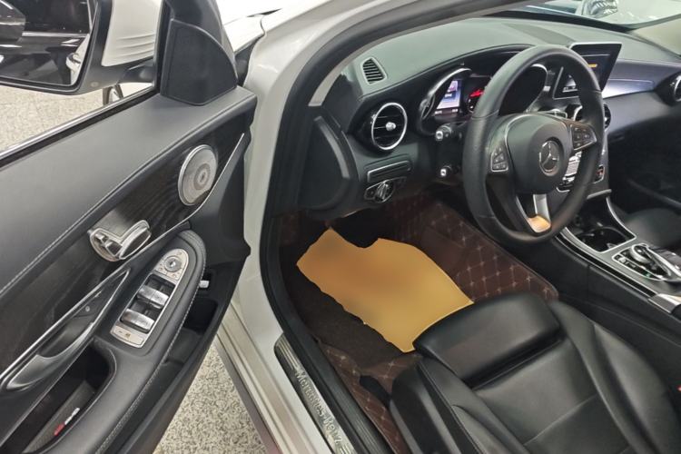 Used Mercedes-Benz C-Class 2015 Restyled C 180 L Sport Edition Driver Seat
