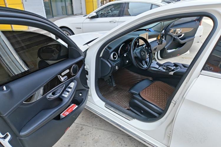 Used Mercedes-Benz C-Class 2015 Facelift C 200 L Driver Seat