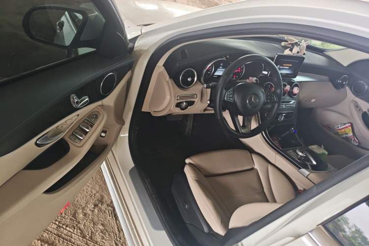Used Mercedes-Benz C-Class 2015 Restyled C 180 L Sport Edition Driver Seat