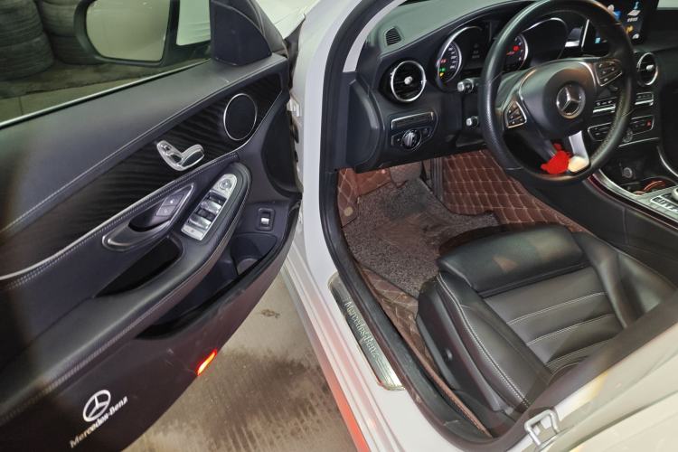 Used Mercedes-Benz C-Class 2015 Restyled C 180 L Sport Edition Driver Seat