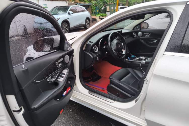 Used Mercedes-Benz C-Class 2015 Revised C 200 L Sport Edition Driver Seat
