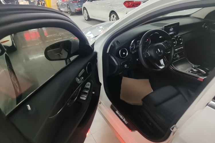 Used Mercedes-Benz C-Class 2015 Revised C 200 L Sport Edition Driver Seat
