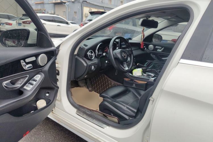 Used Mercedes-Benz C-Class 2015 Revised C 200 L Sport Edition Driver Seat