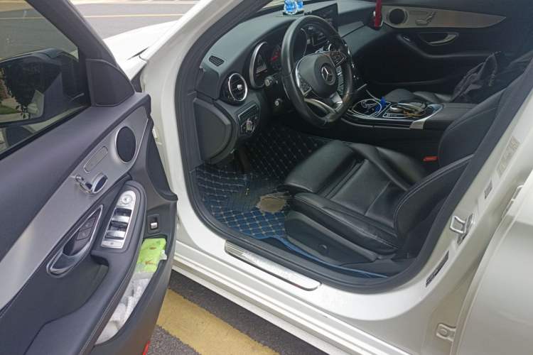 Used Mercedes-Benz C-Class 2015 C 200 Sport Edition 4MATIC Driver Seat