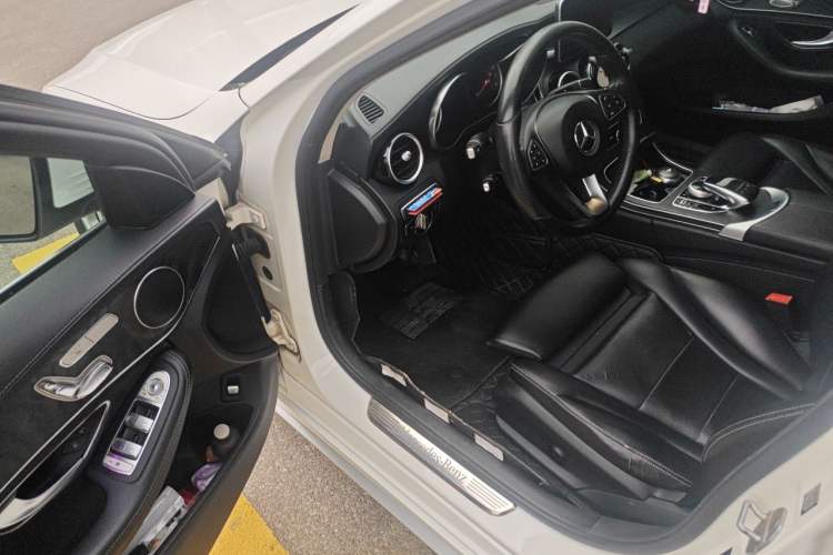 Used Mercedes-Benz C-Class 2015 Revised C 200 L Sport Edition Driver Seat