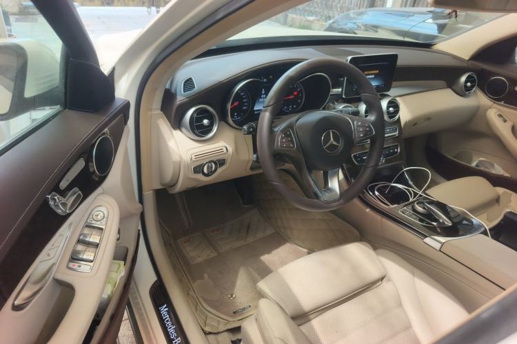 Used Mercedes-Benz C-Class 2015 Facelift C 200 L Driver Seat