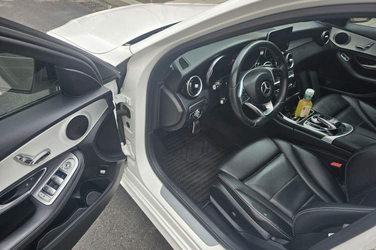 Used Mercedes-Benz C-Class 2015 C 200 Sport Edition Driver Seat