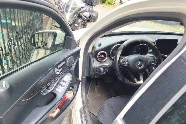 Used Mercedes-Benz C-Class 2015 Revised C 200 L Sport Edition Driver Seat