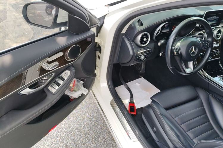 Used Mercedes-Benz C-Class 2015 Facelift C 200 L Driver Seat