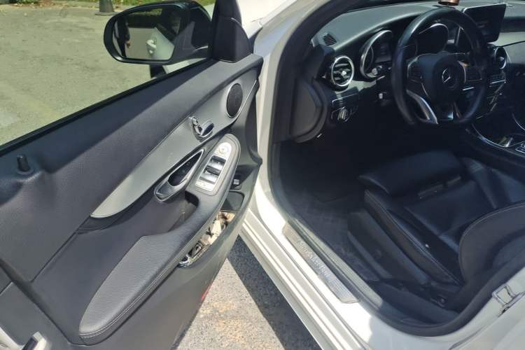 Used Mercedes-Benz C-Class 2015 C 200 Sport Edition Driver Seat