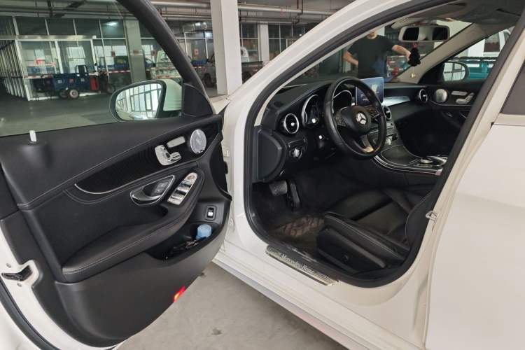 Used Mercedes-Benz C-Class 2015 C 200 L Sport Edition Driver Seat