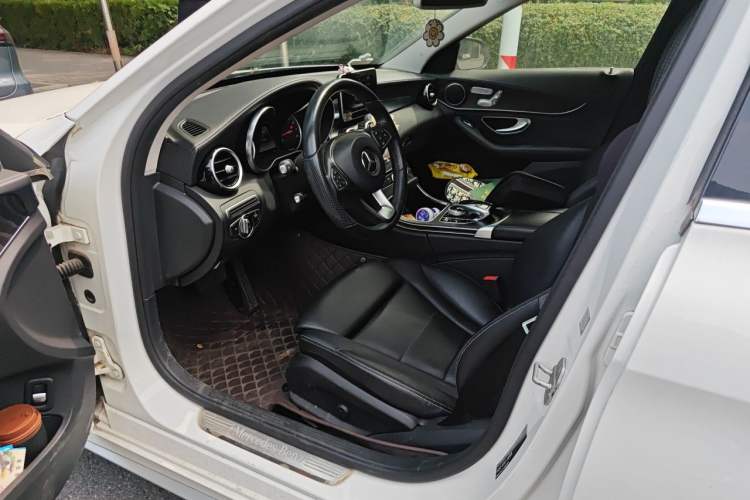 Used Mercedes-Benz C-Class 2015 Revised C 200 L Sport Edition Driver Seat