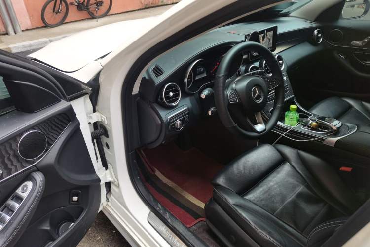 Used Mercedes-Benz C-Class 2015 C 180 L Sport Edition Driver Seat