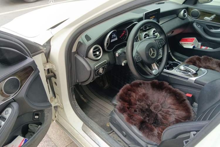 Used Mercedes-Benz C-Class 2015 Facelift C 180 L Driver Seat