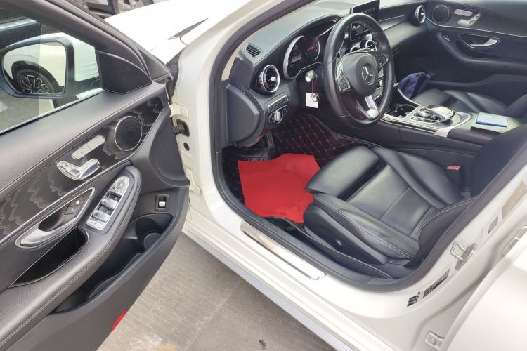Used Mercedes-Benz C-Class 2015 Revised C 200 L Sport Edition Driver Seat