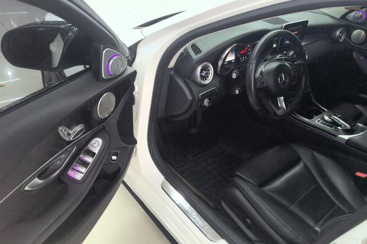 Used Mercedes-Benz C-Class 2015 C 200 station wagon Driver Seat
