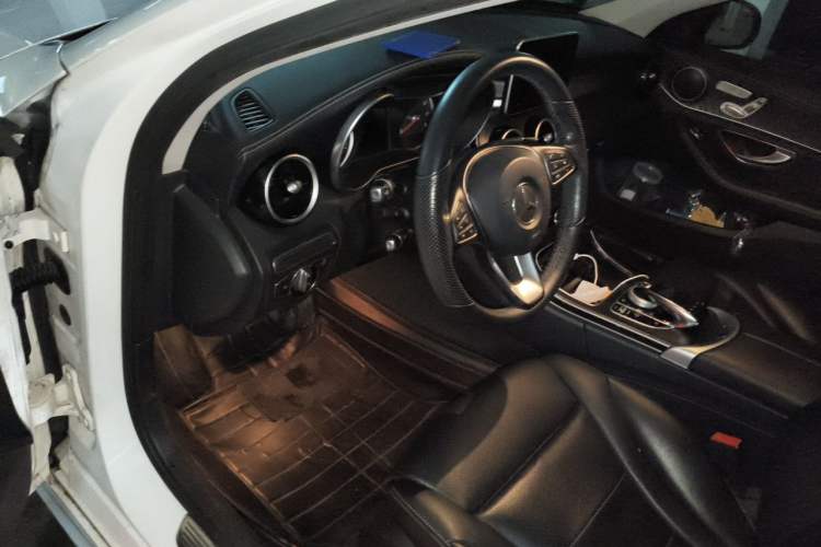 Used Mercedes-Benz C-Class 2015 C 200 L 4MATIC Sport Edition Driver Seat
