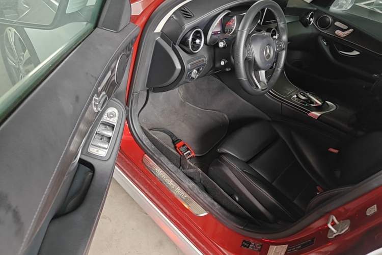 Used Mercedes-Benz C-Class 2015 Revised C 200 L Sport Edition Driver Seat