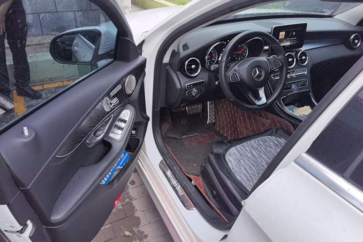 Used Mercedes-Benz C-Class 2015 C 260 L Sport Edition Driver Seat