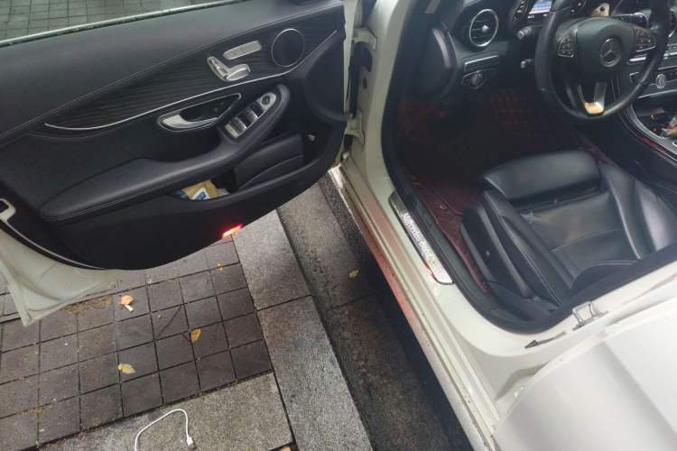 Used Mercedes-Benz C-Class 2015 Revised C 200 L Sport Edition Driver Seat