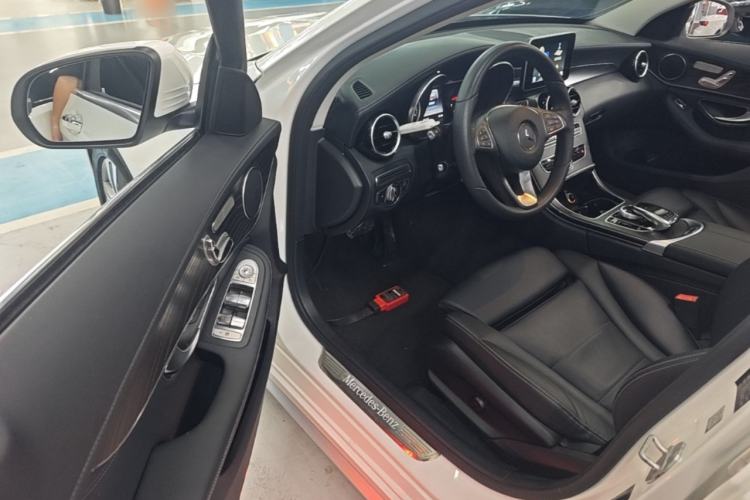 Used Mercedes-Benz C-Class 2015 Revised C 200 L Sport Edition Driver Seat