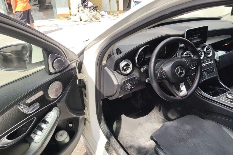 Used Mercedes-Benz C-Class 2015 Revised C 200 L Sport Edition Driver Seat