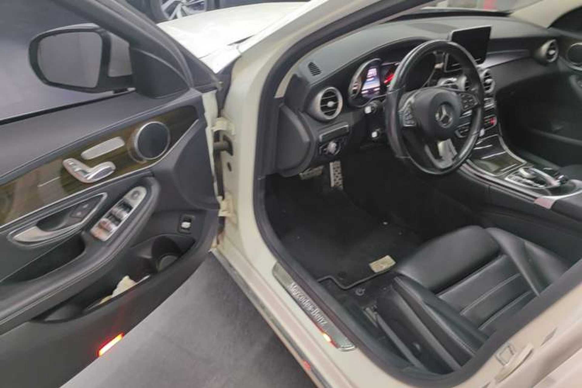 Used Mercedes-Benz C-Class 2015 Facelift C 200 L Driver Seat