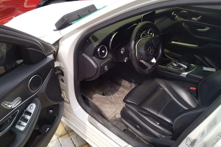 Used Mercedes-Benz C-Class 2015 C 200 Sport Edition Driver Seat