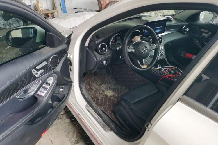 Used Mercedes-Benz C-Class 2015 Revised C 200 L Sport Edition Driver Seat