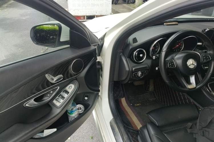 Used Mercedes-Benz C-Class 2015 Restyled C 180 L Sport Edition Driver Seat